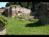 07766 ostia - regio iv - insula ii - terme del faro (iv,ii,1) - raum (3b) - frigidarum - re piscina - blick ri osten.jpg